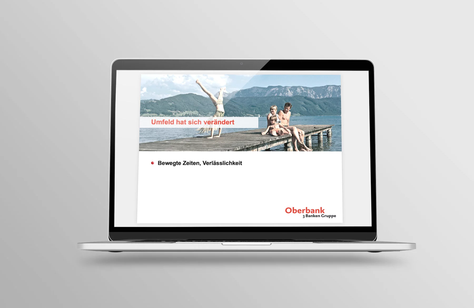 Montage Laptop Folie 5 Oberbank Präsentation